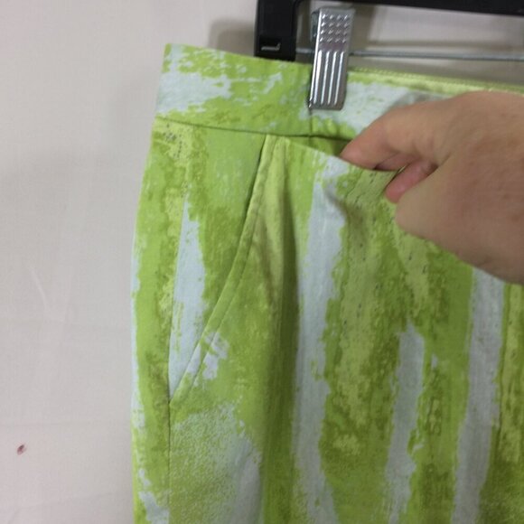 T Tahari Cropped Capri Pants Abstract Tie Dye Print Lightweight Green Stretch 16 - Picture 3 of 5
